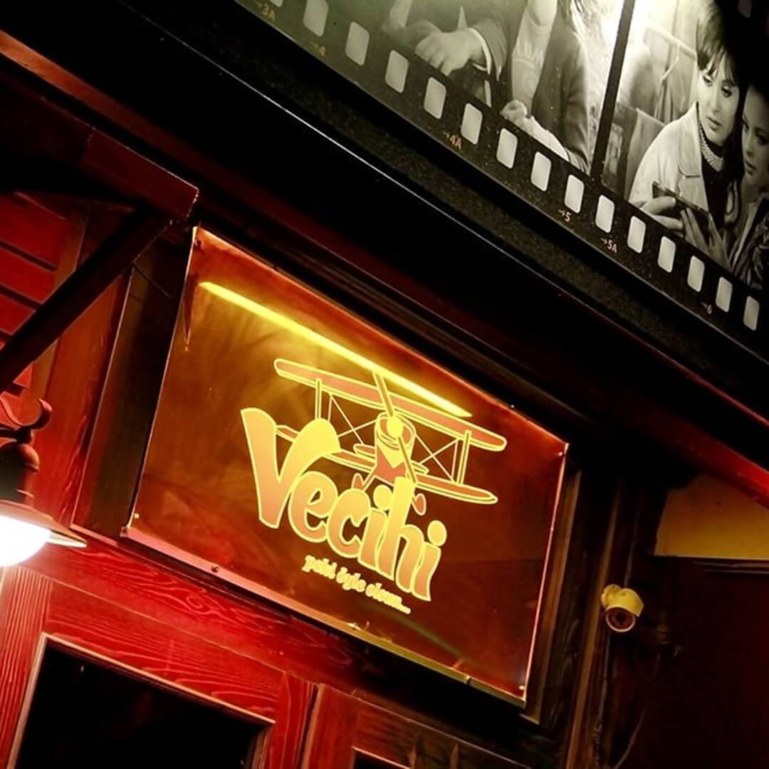 Vecihi Bar Alsancak Konak İzmir Yılbaşı Programı